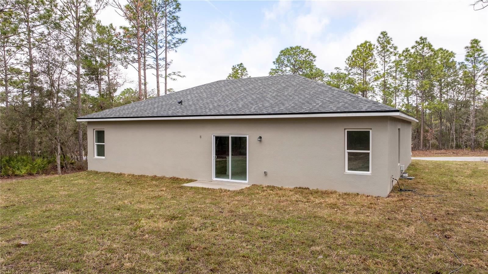 Listing photo id 52 for 3812 Eunice Drive