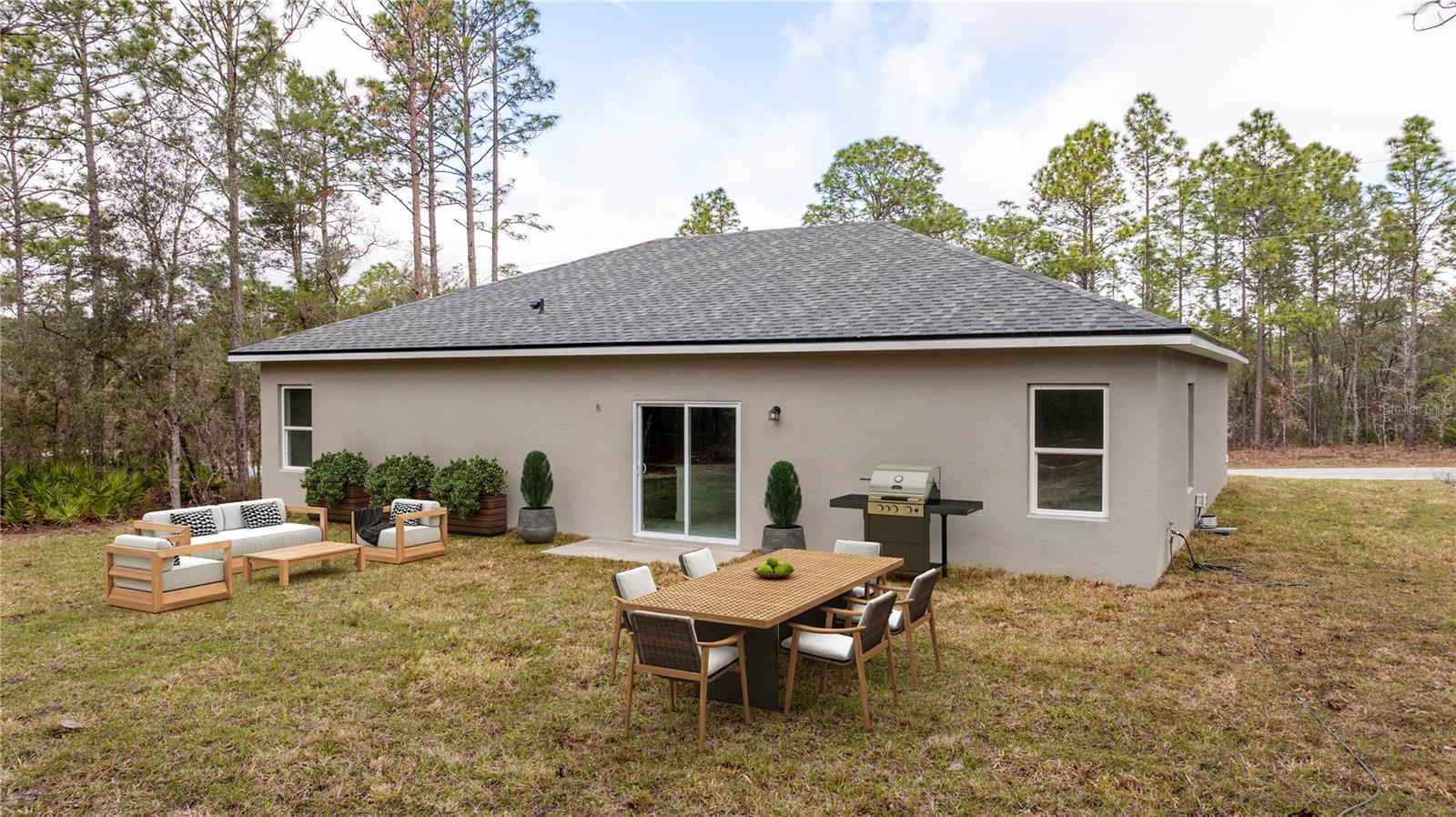 Listing photo id 53 for 3812 Eunice Drive
