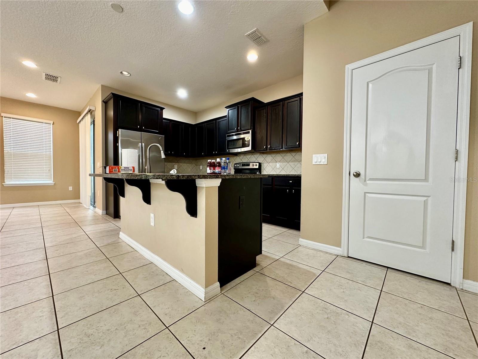 Image 5 of 23 For 1610 Mohegan Boulevard