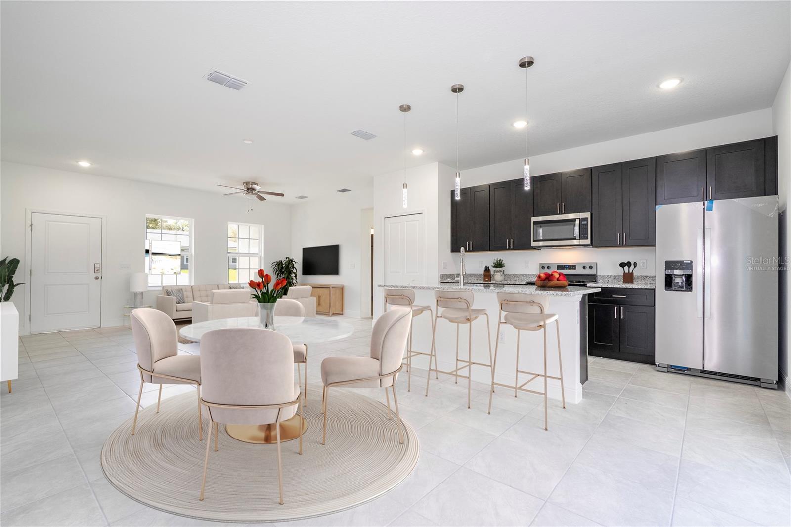 Listing photo id 0 for 2901 Redgate Drive