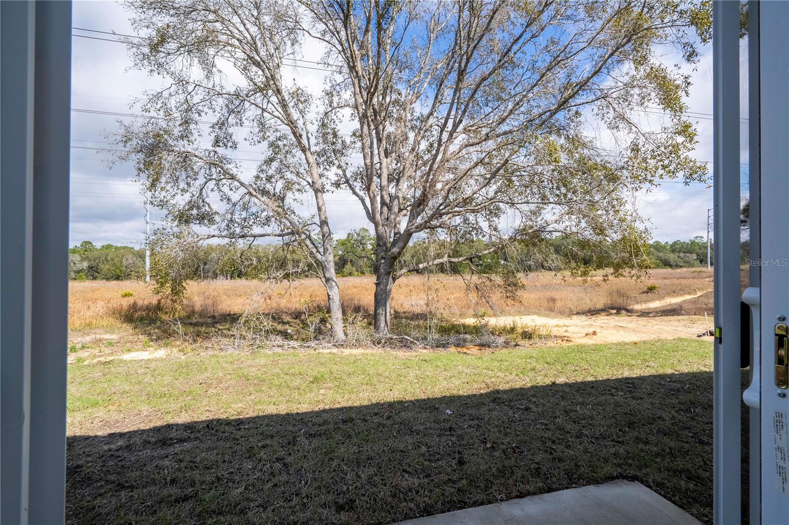 Listing photo id 20 for 2901 Redgate Drive