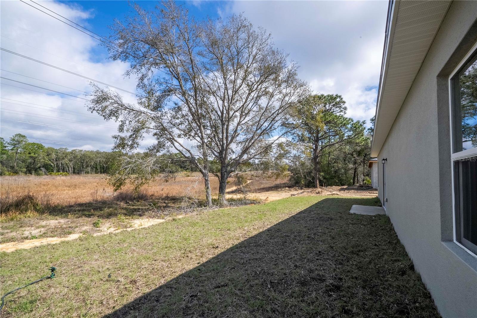 Listing photo id 21 for 2901 Redgate Drive