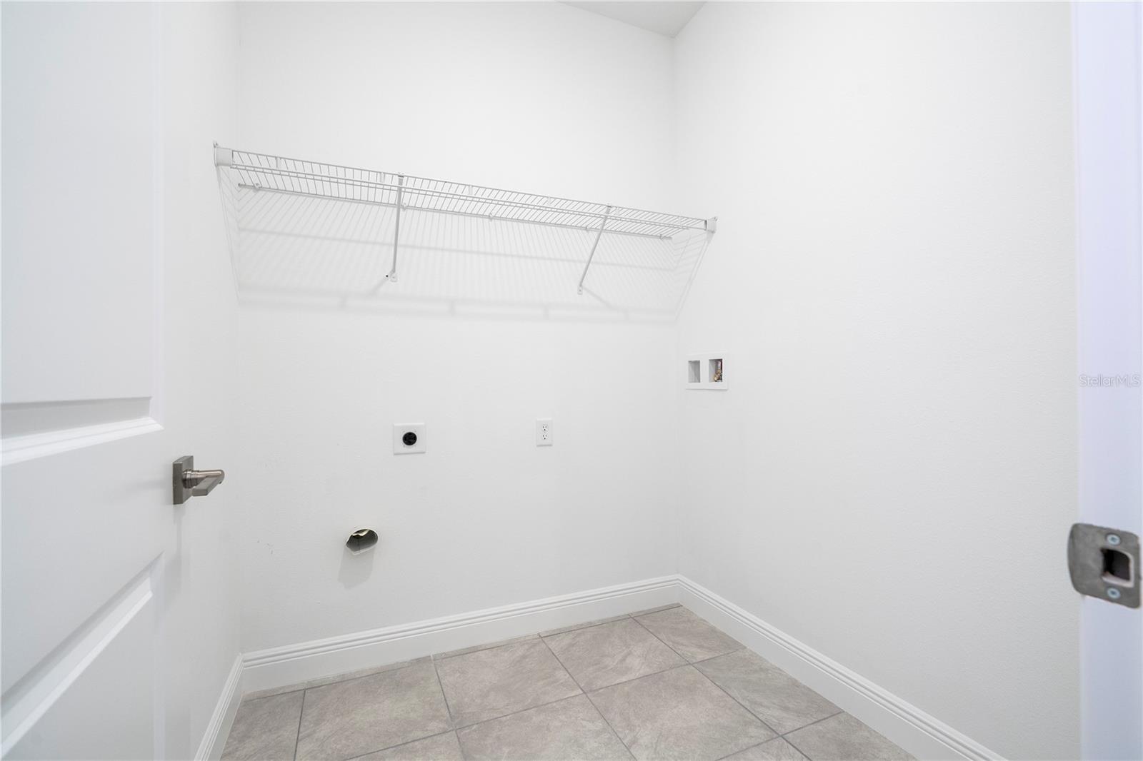 Listing photo id 29 for 2901 Redgate Drive