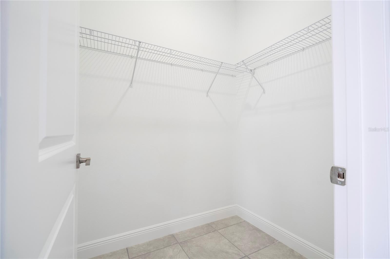 Listing photo id 31 for 2901 Redgate Drive