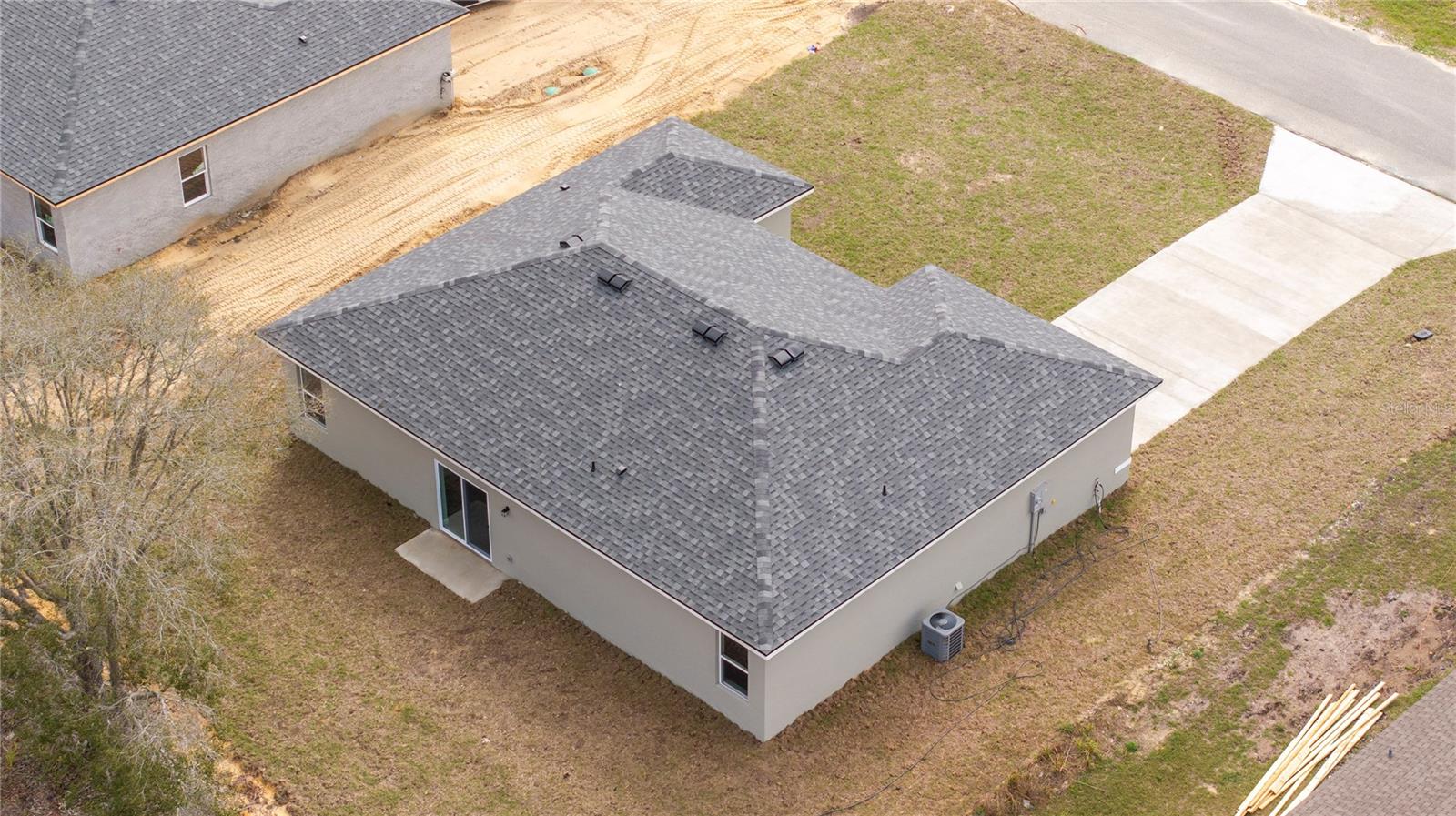 Listing photo id 60 for 2901 Redgate Drive