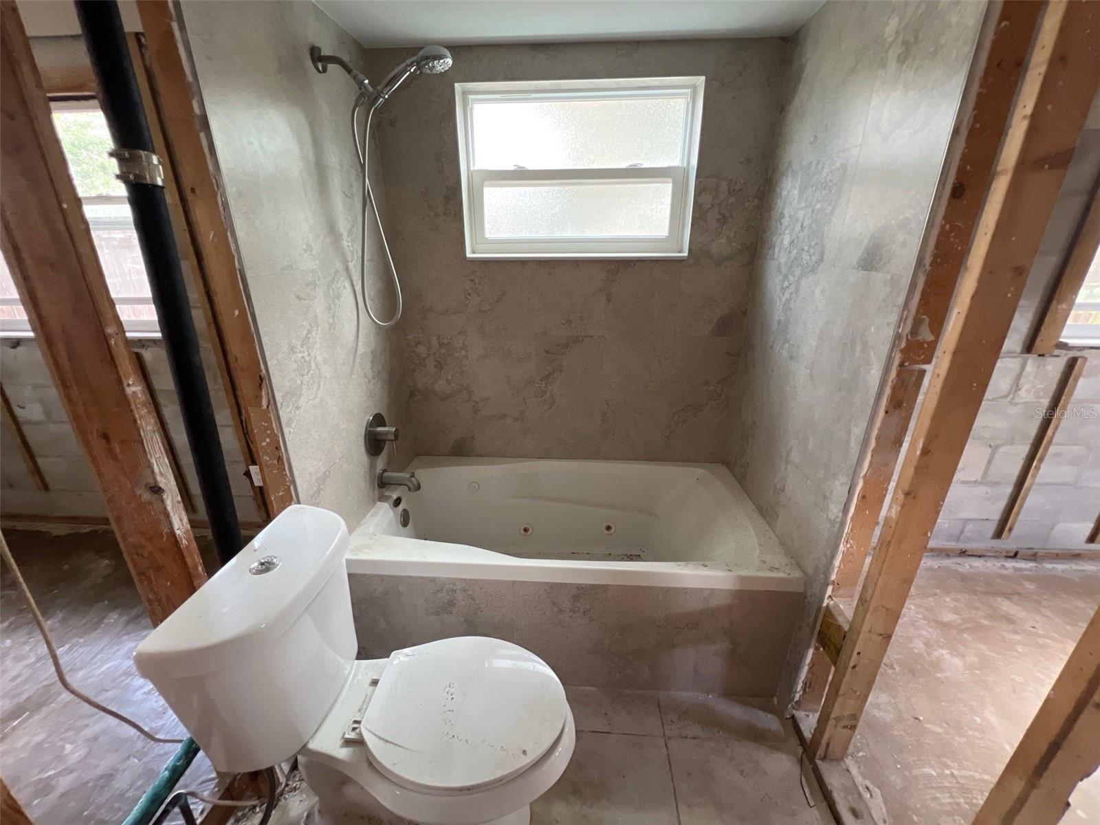 Image 15 of 21 For 4247 Helena Street Ne