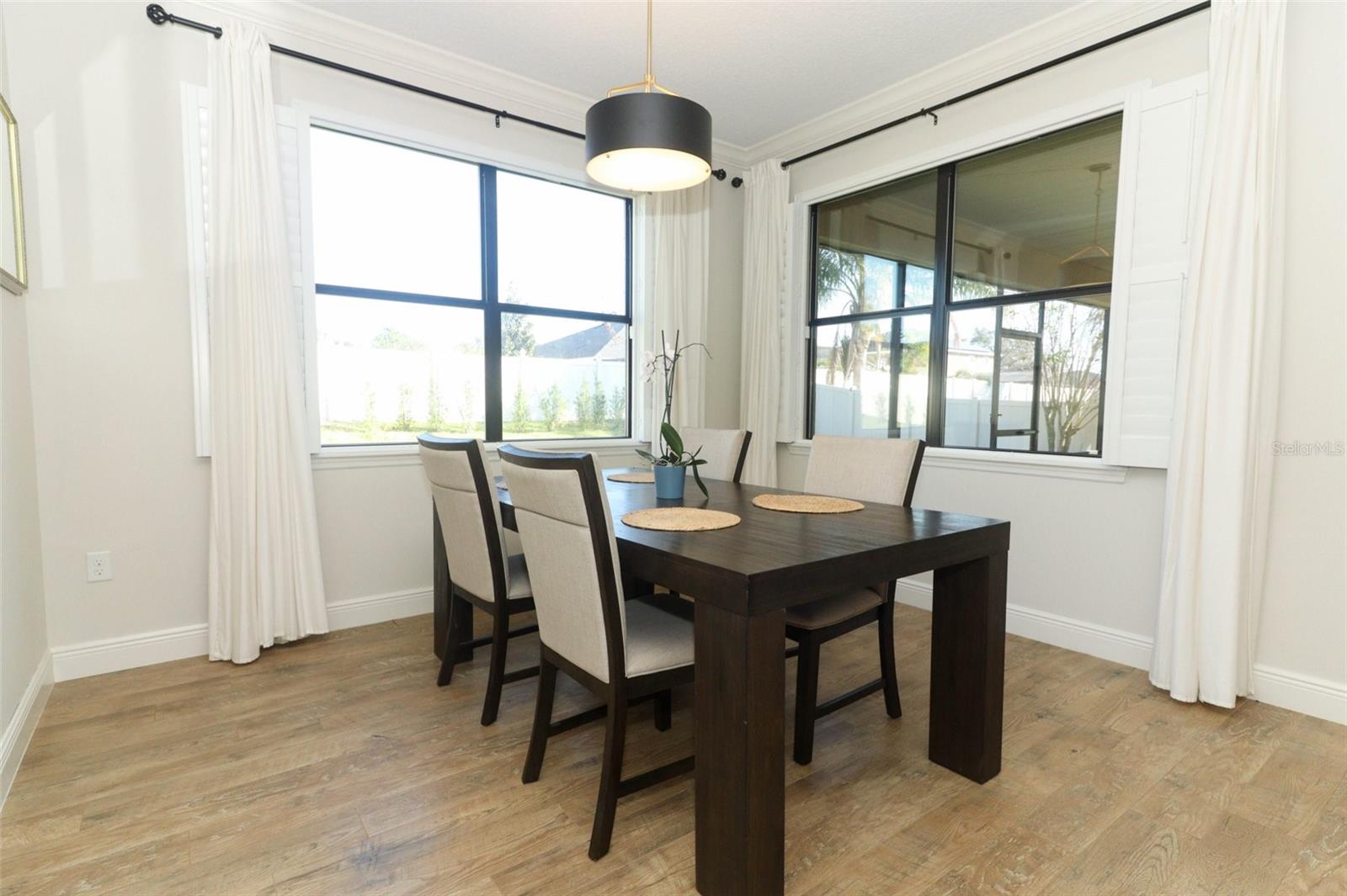 Image 13 of 56 For 9716 Royal Vista Avenue