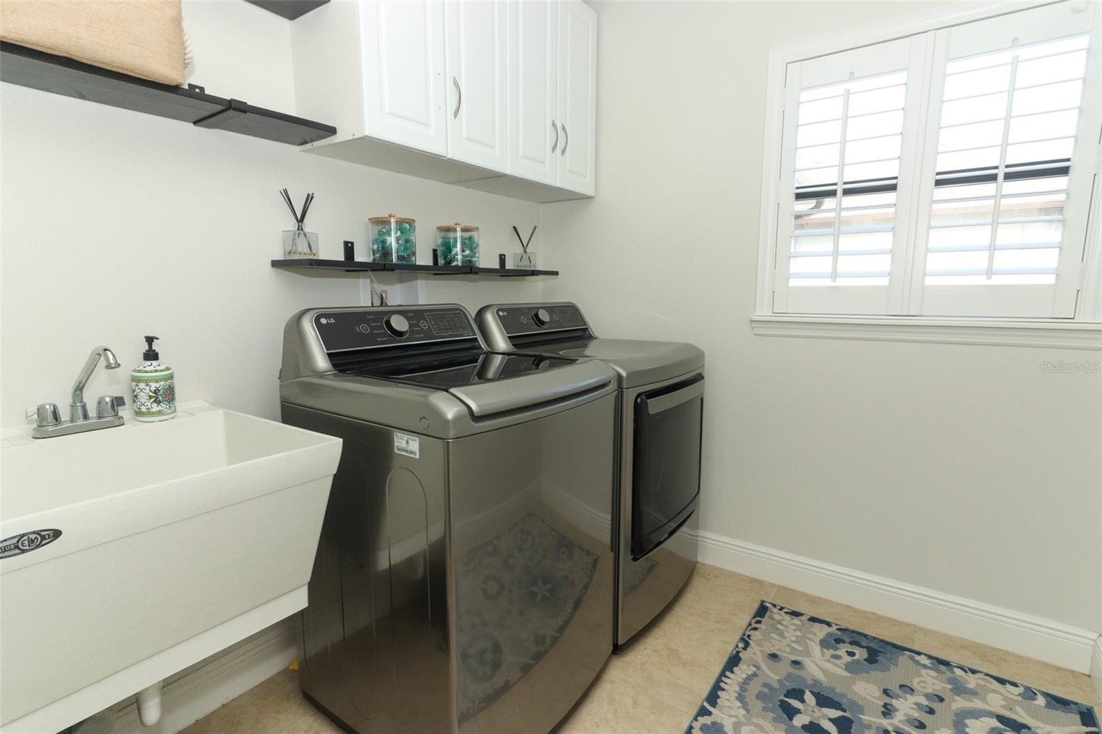 Image 18 of 56 For 9716 Royal Vista Avenue