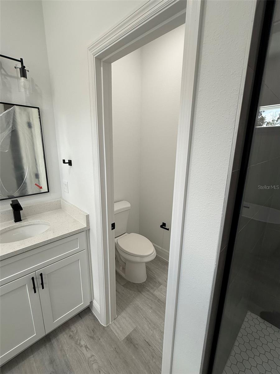 Image 18 of 38 For 2703 Sw 162nd Street Road