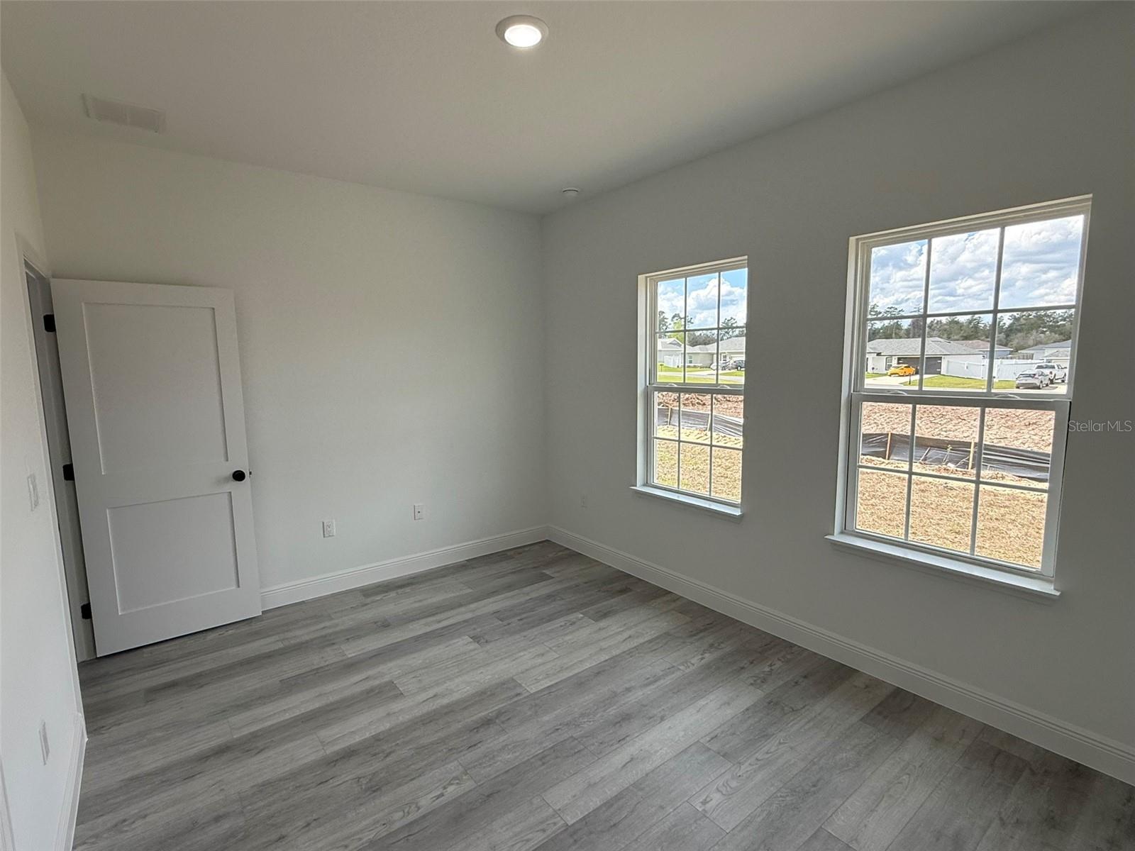 Image 26 of 38 For 2703 Sw 162nd Street Road