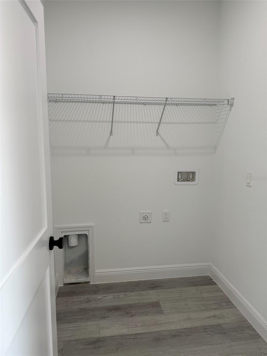 Image 30 of 38 For 2703 Sw 162nd Street Road