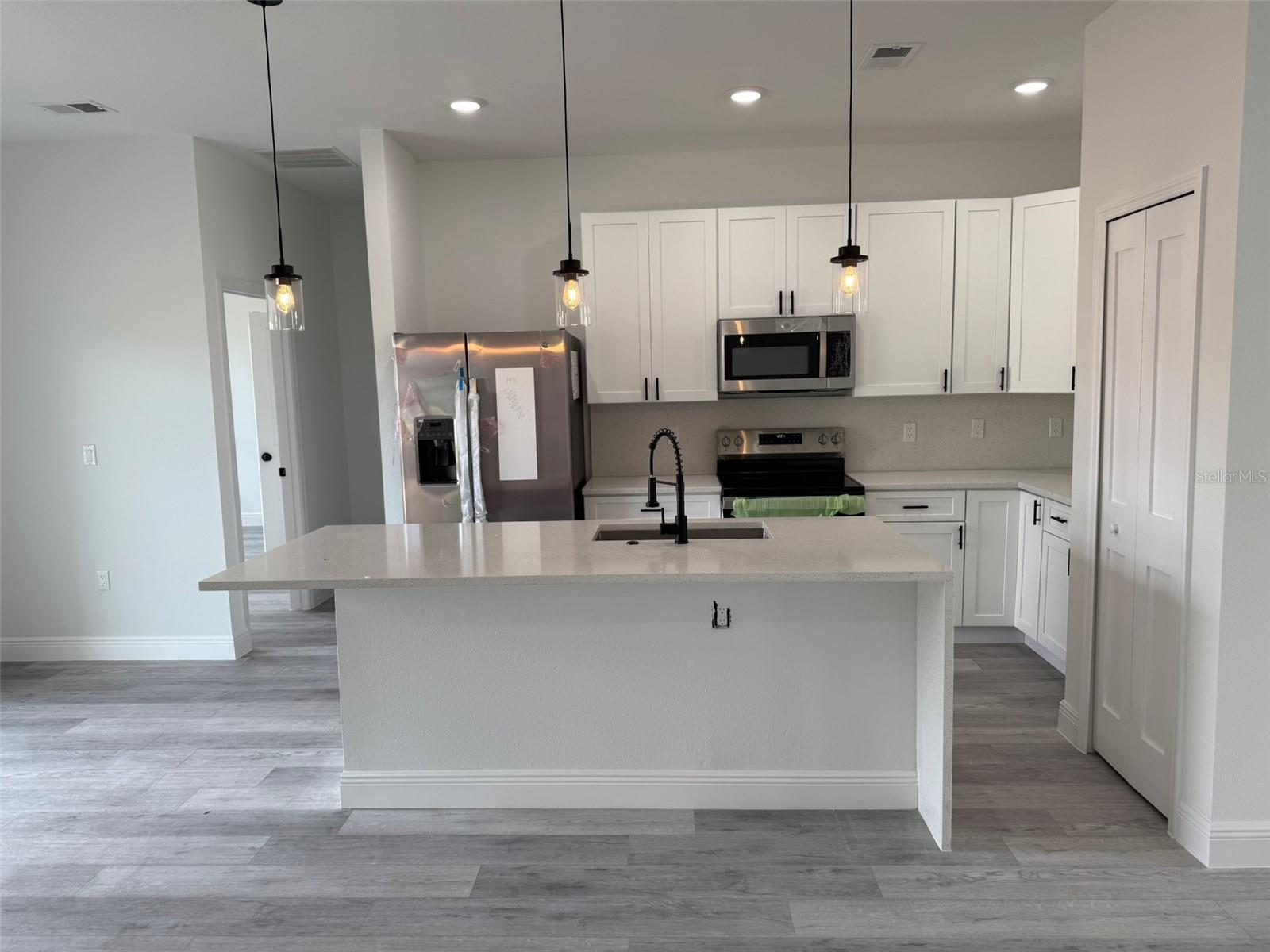 Image 4 of 38 For 2703 Sw 162nd Street Road