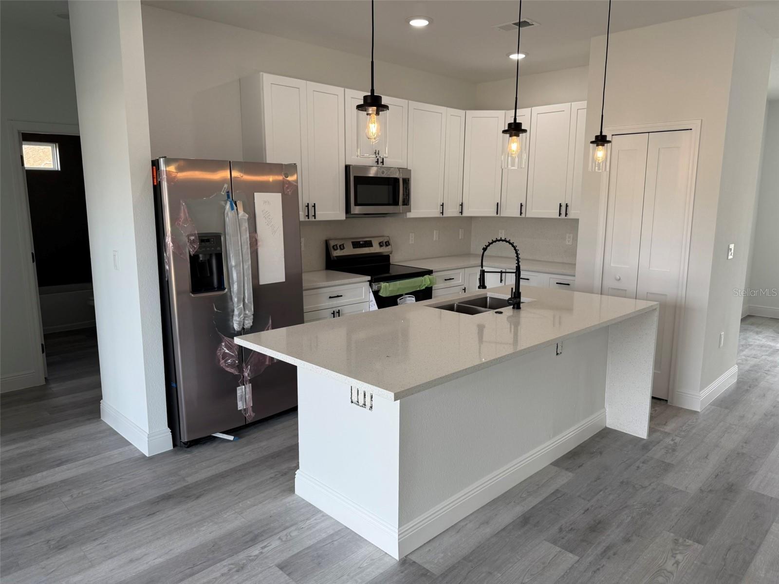 Image 5 of 38 For 2703 Sw 162nd Street Road
