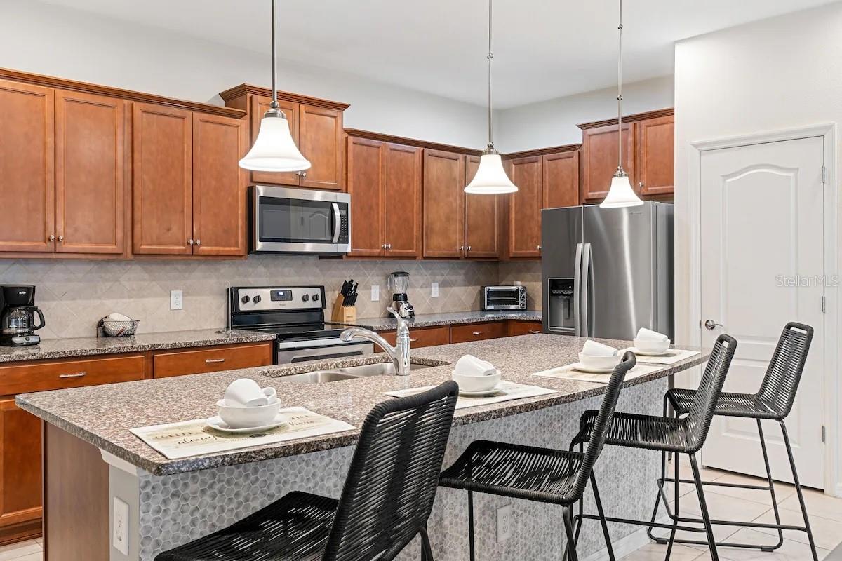 Image 6 of 61 For 8879 Geneve Court