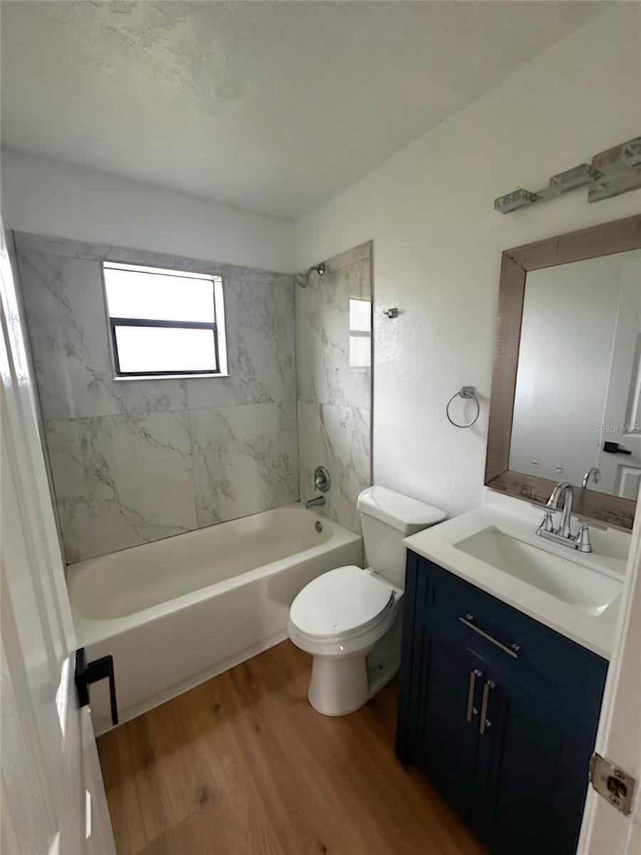 Image 5 of 11 For 813 Jefferson Street 2