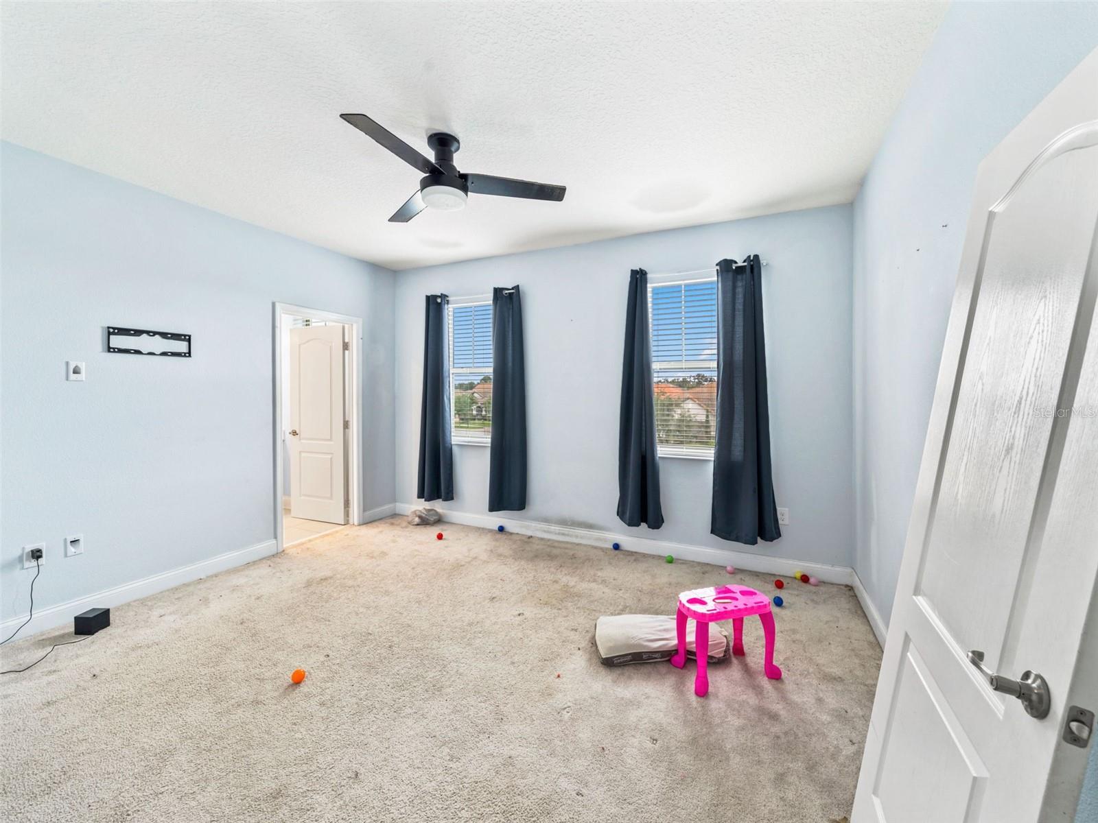 Image 36 of 53 For 281 Ancona Avenue