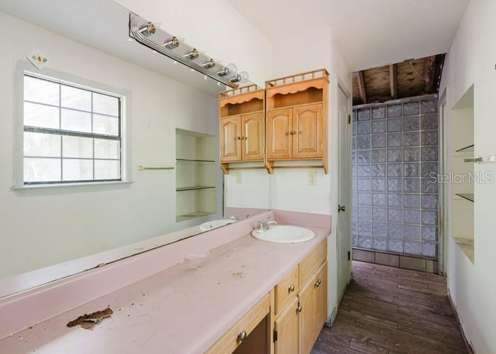 Image 15 of 16 For 106 Thurston Place