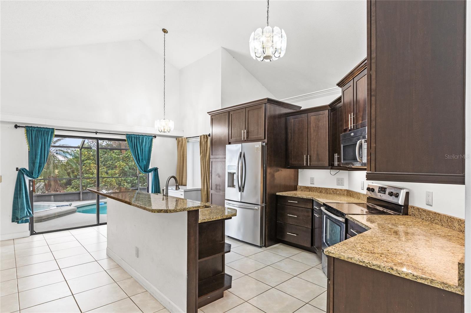 Image 18 of 35 For 100 Honeywood Court