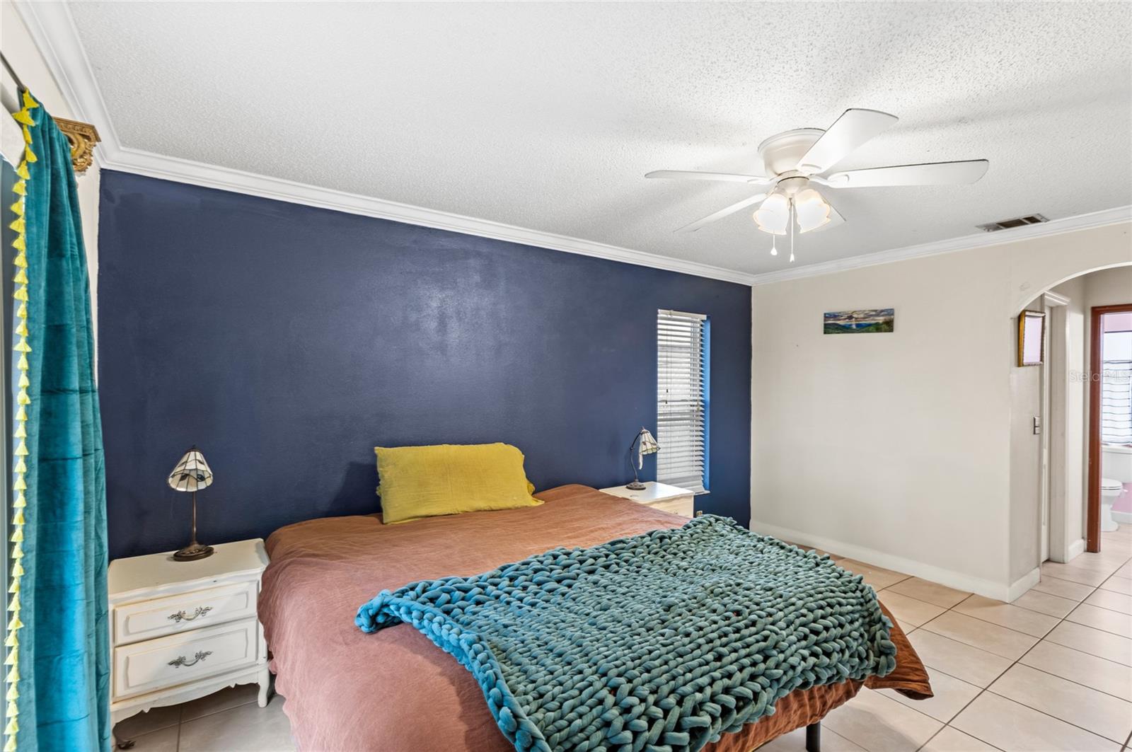 Image 19 of 35 For 100 Honeywood Court