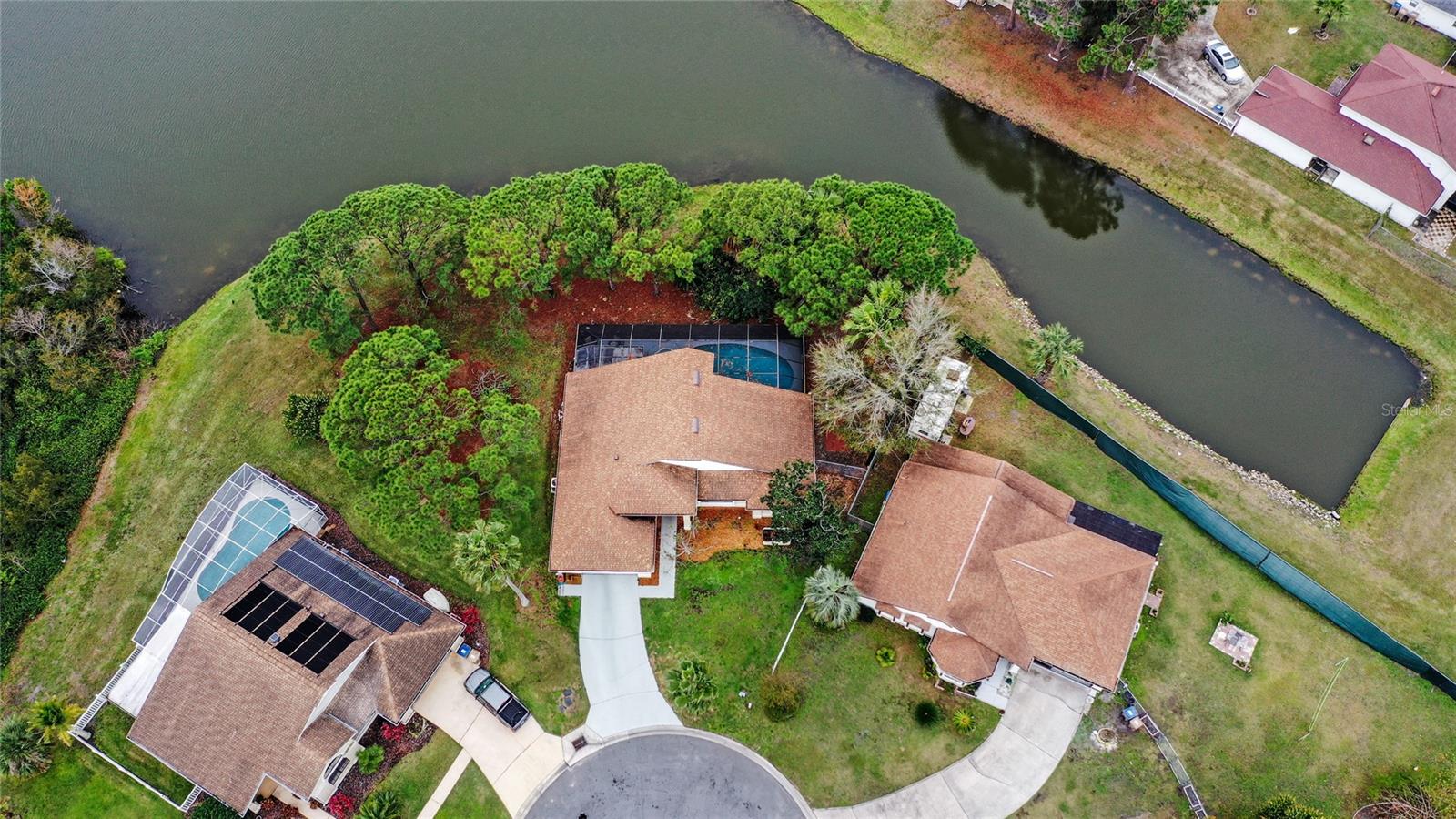 Image 8 of 35 For 100 Honeywood Court