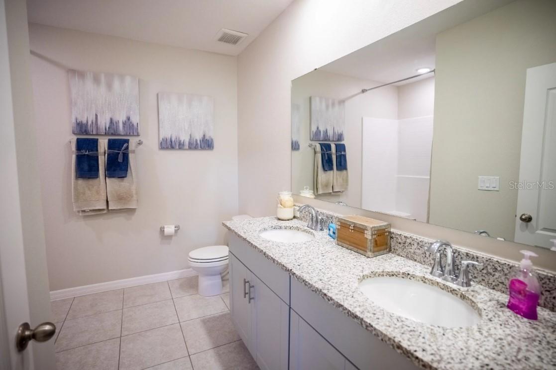 Image 14 of 19 For 5048 Silver Bell Drive