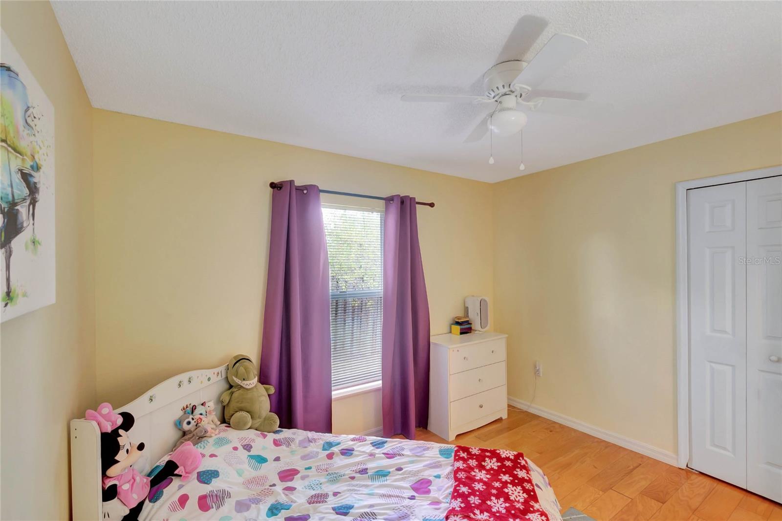 Image 22 of 23 For 647 Holbrook Avenue