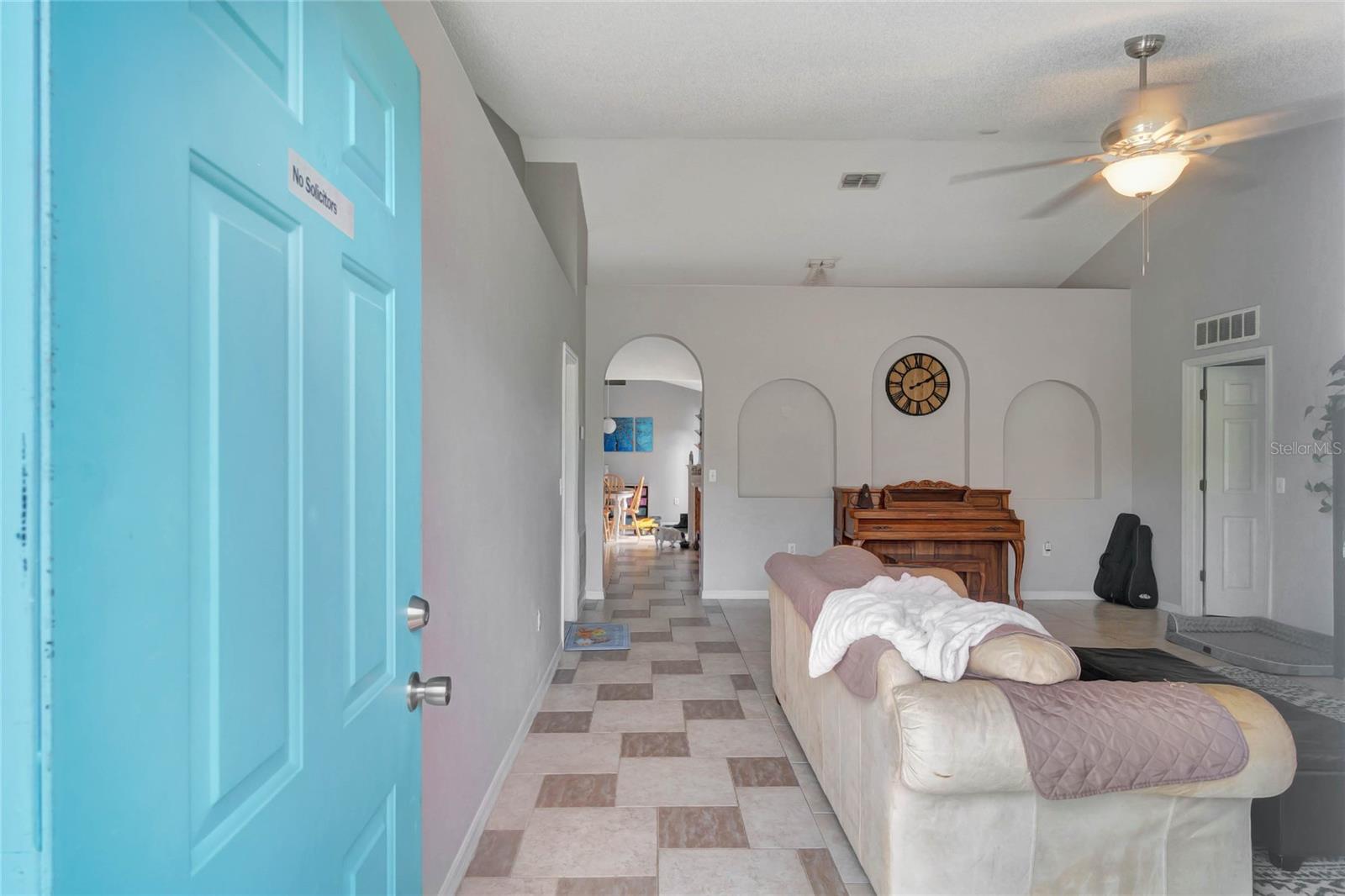 Image 4 of 23 For 647 Holbrook Avenue