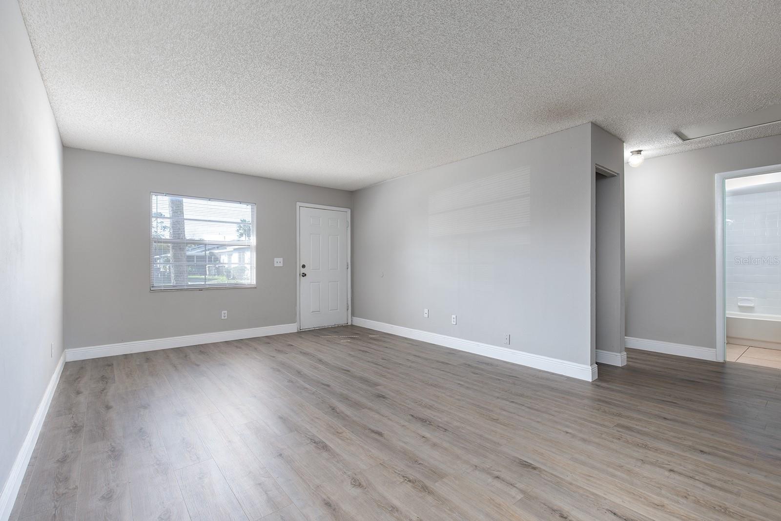 Image 5 of 20 For 97 Lake Villa Way