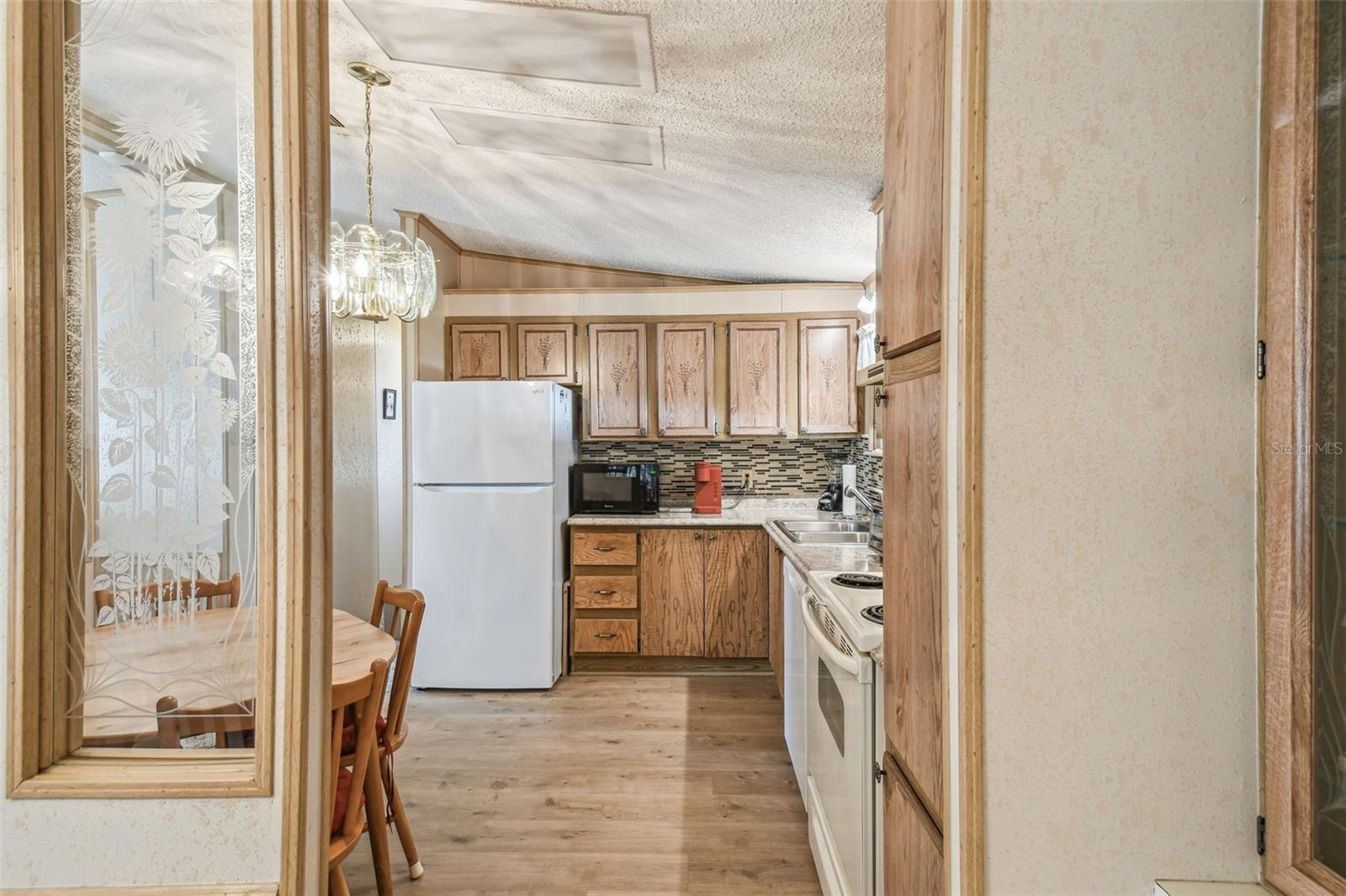 Image 13 of 27 For 2706 Cranmoor Drive