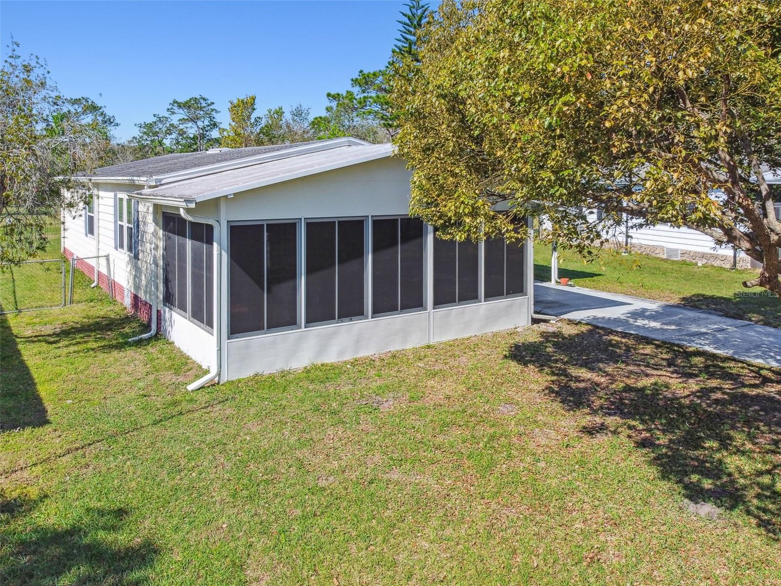Image 23 of 27 For 2706 Cranmoor Drive