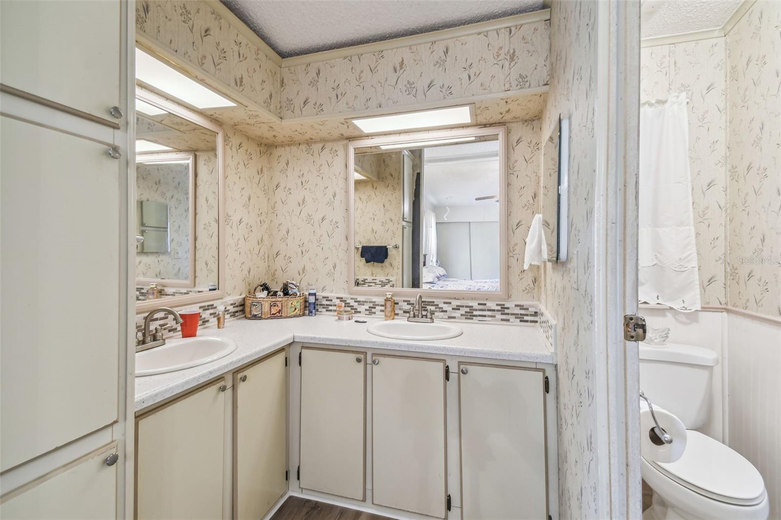 Image 5 of 27 For 2706 Cranmoor Drive