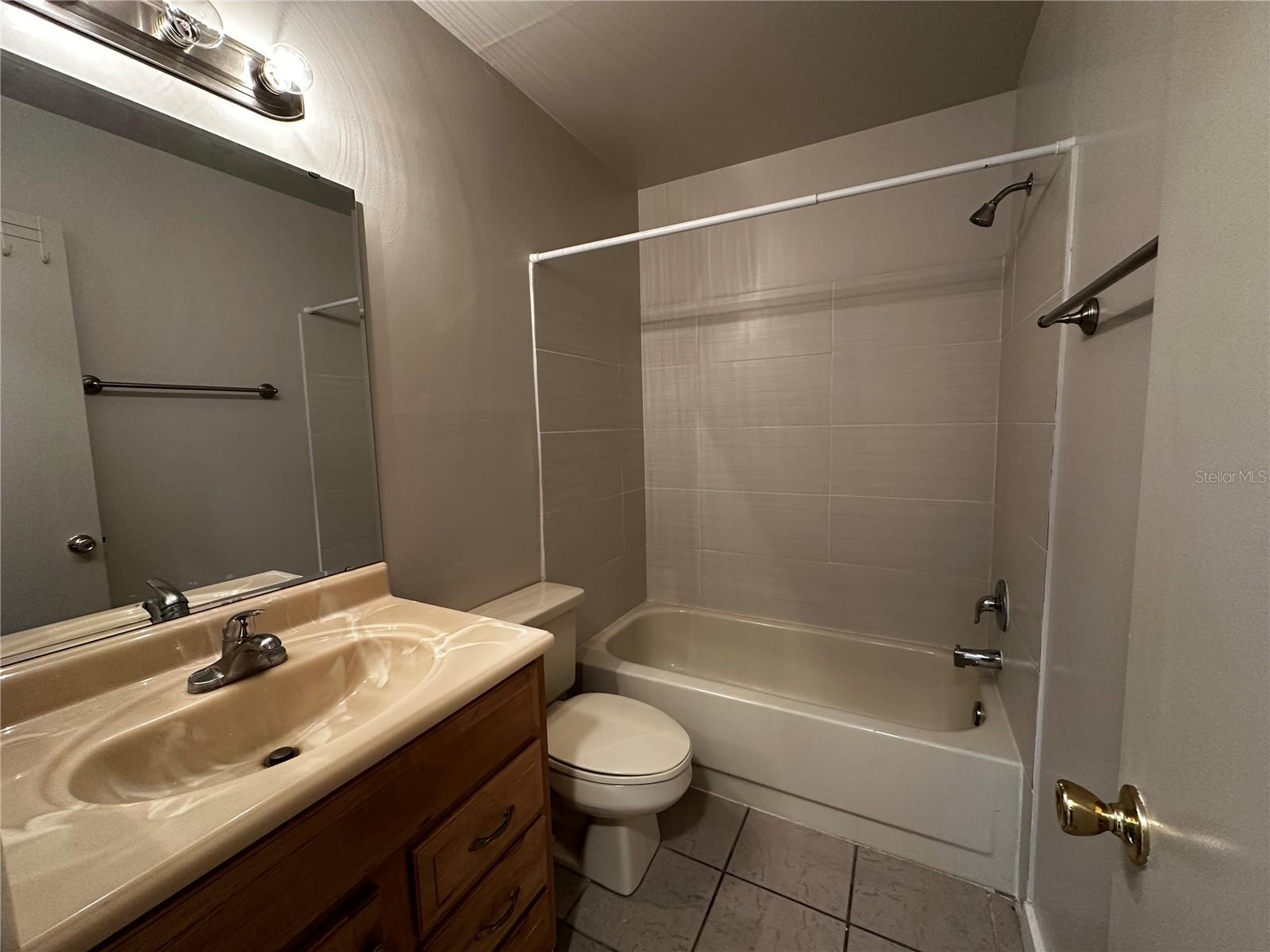Image 43 of 44 For 4814 Semoran Boulevard 407