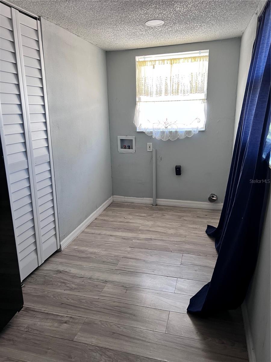 Image 6 of 12 For 592 8th Street