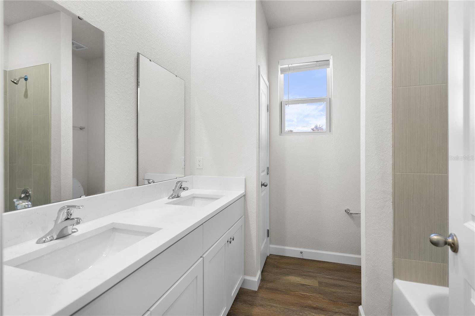 Image 17 of 26 For 4470 Frances Avenue