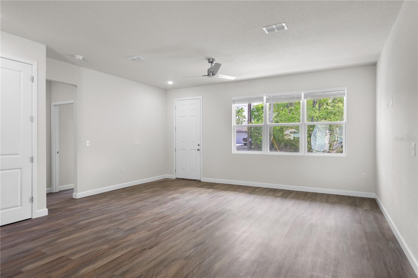 Image 8 of 26 For 4470 Frances Avenue