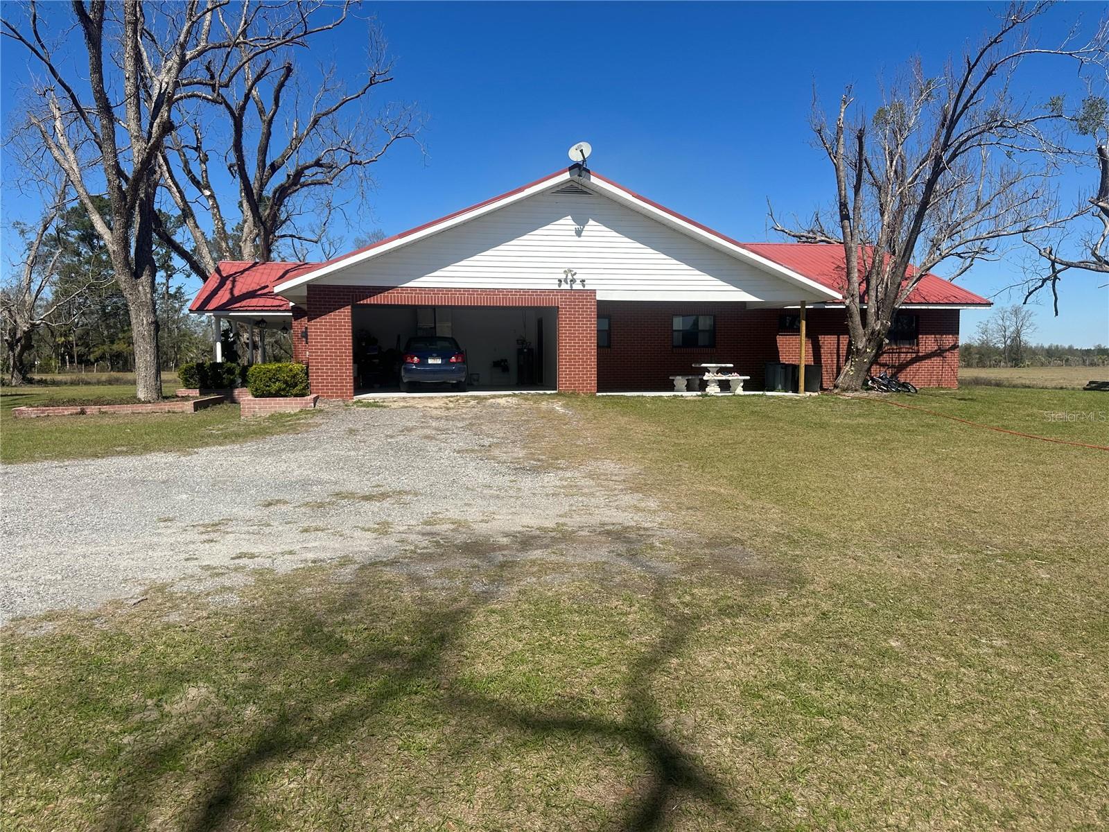 Listing photo id 19 for 13220 225th Road
