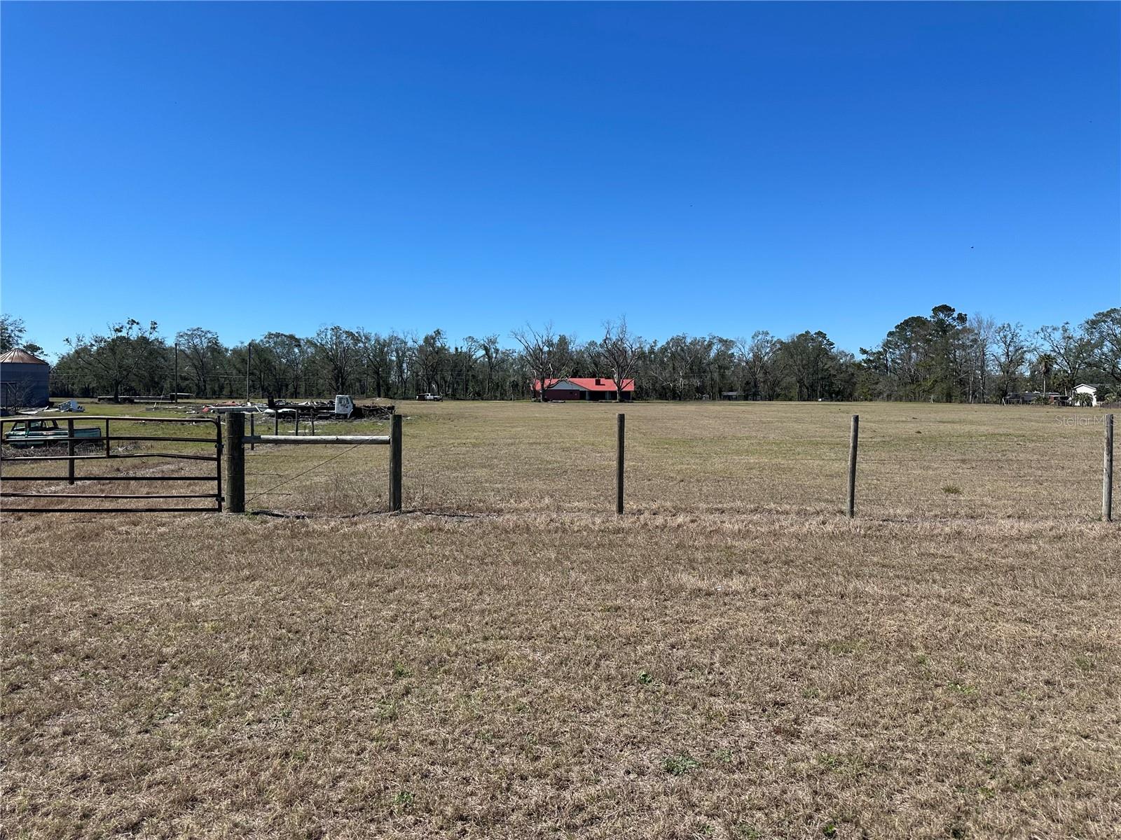 Listing photo id 22 for 13220 225th Road