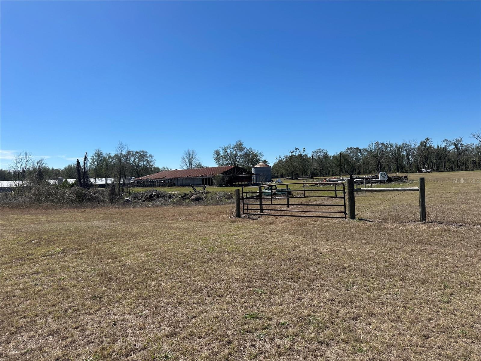 Listing photo id 27 for 13220 225th Road