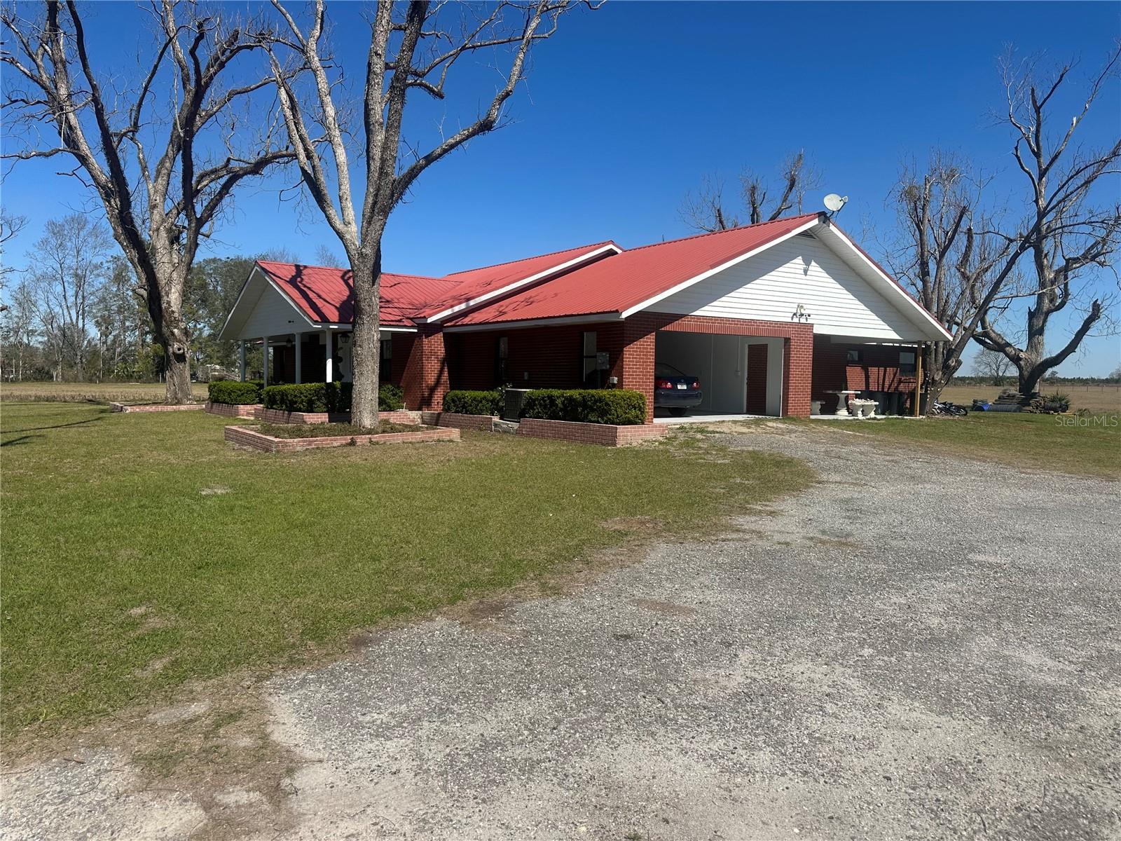 Listing photo id 3 for 13220 225th Road