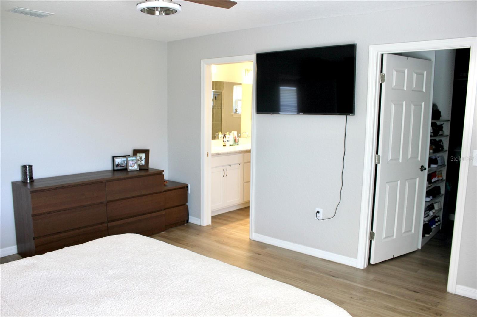 Image 42 of 79 For 2294 Sunset Way