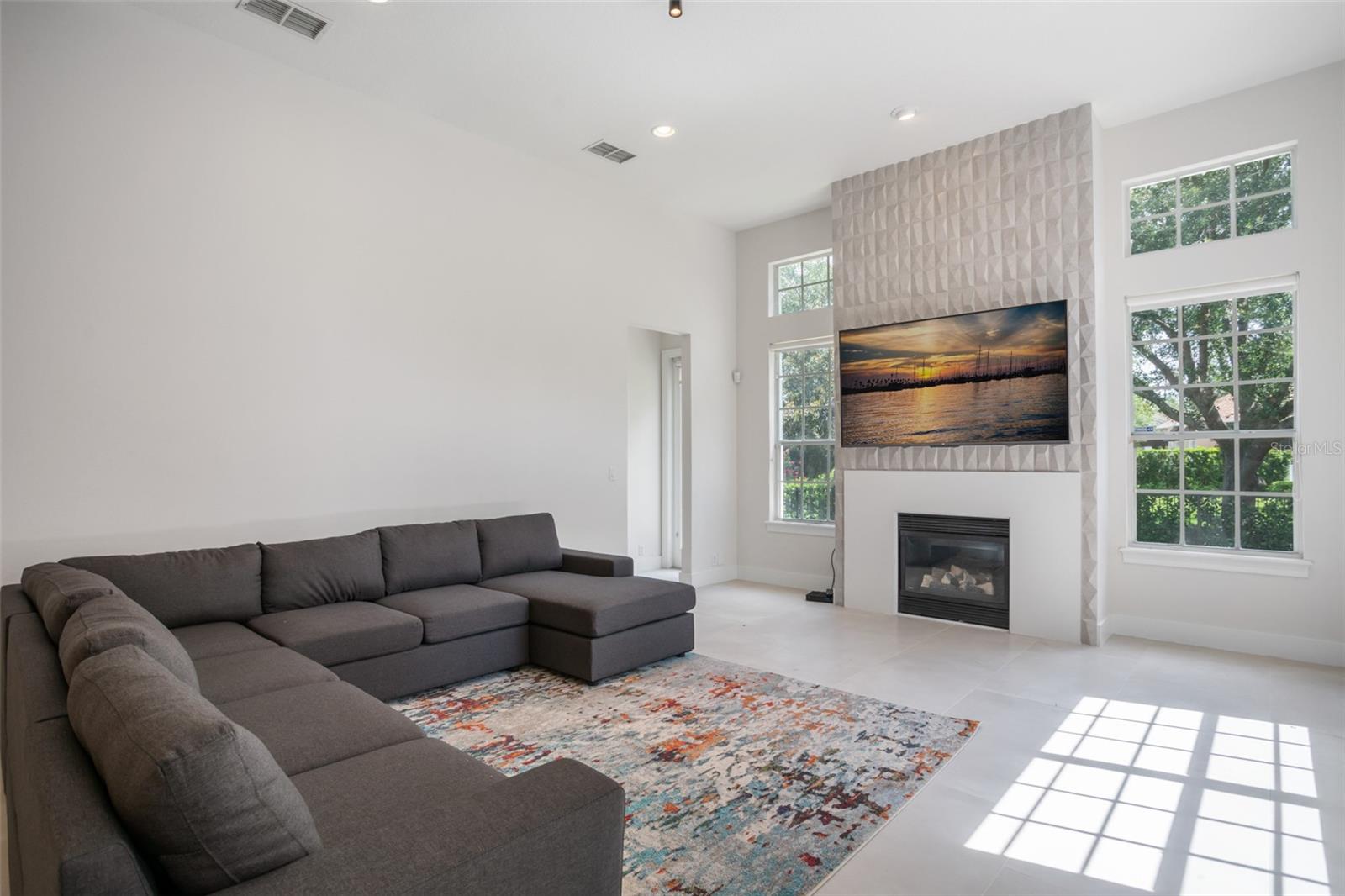 Image 20 of 47 For 11537 Claymont Cir