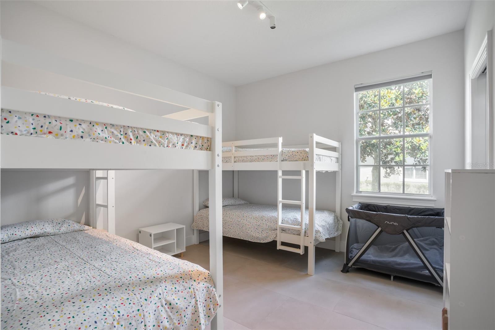 Image 26 of 47 For 11537 Claymont Cir