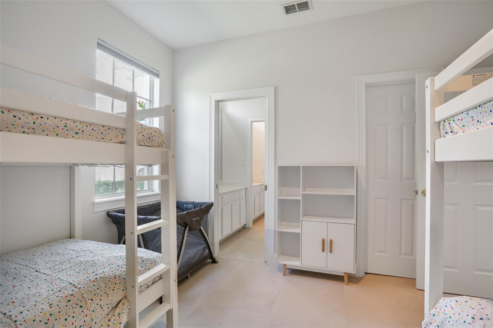 Image 27 of 47 For 11537 Claymont Cir
