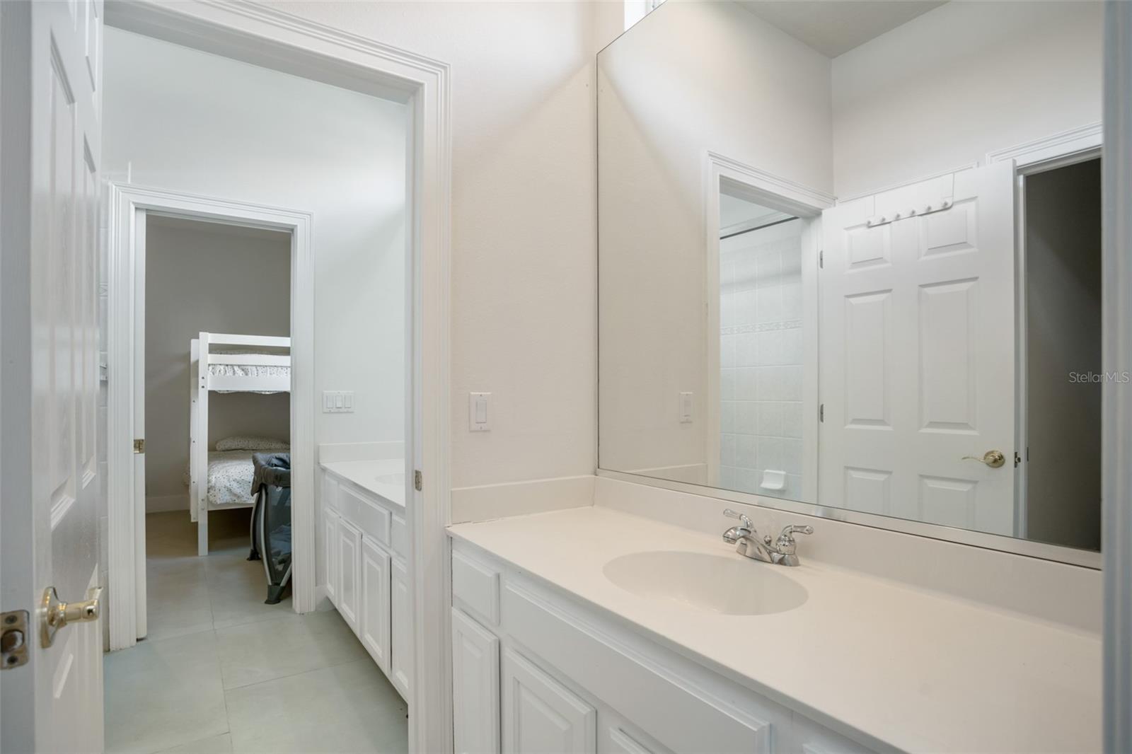 Image 28 of 47 For 11537 Claymont Cir