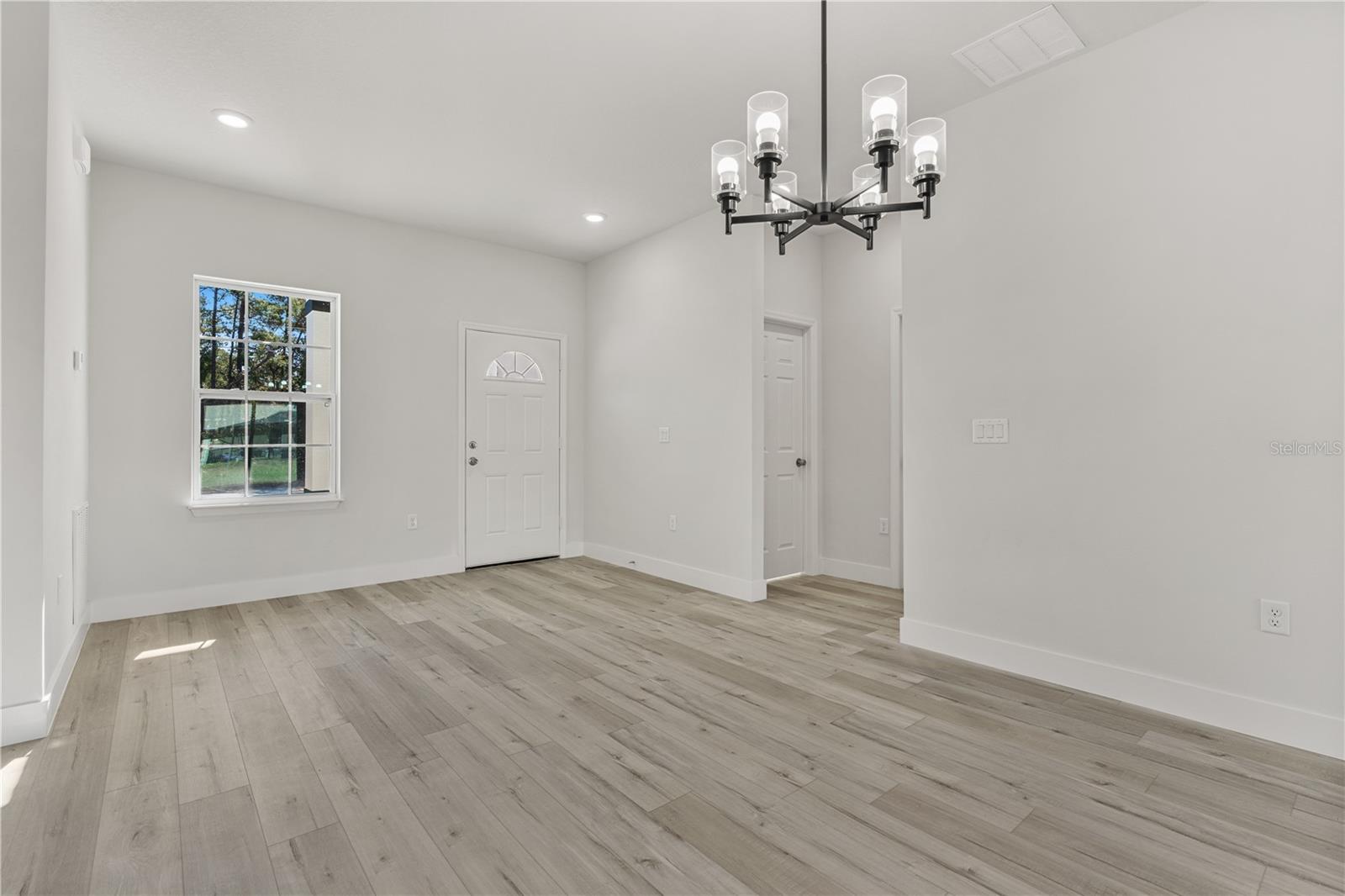 Image 12 of 48 For 17046 Sw 44th Cir