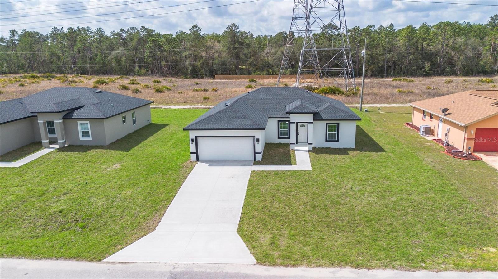 Image 36 of 48 For 17046 Sw 44th Cir