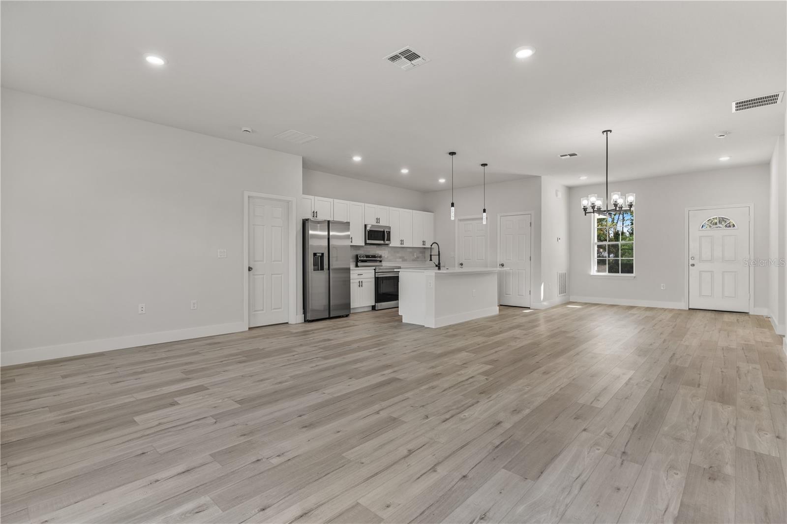 Image 7 of 48 For 17046 Sw 44th Cir