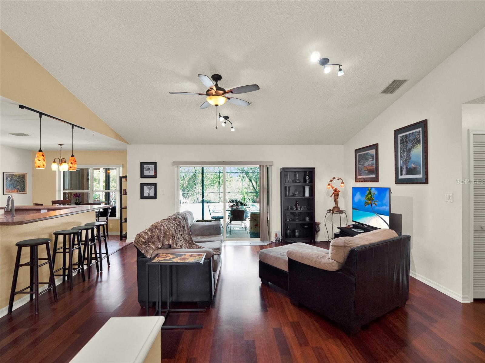 Image 13 of 32 For 14540 Pointe East Trail