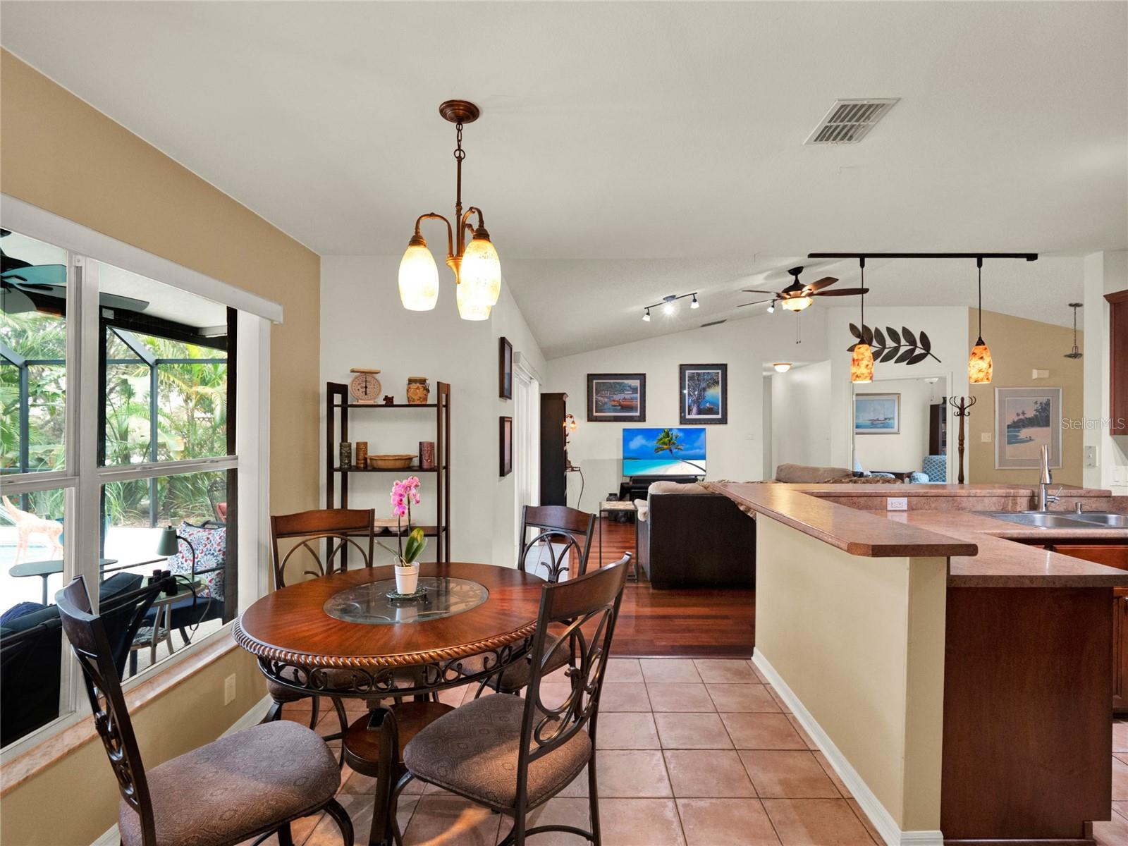 Image 20 of 32 For 14540 Pointe East Trail