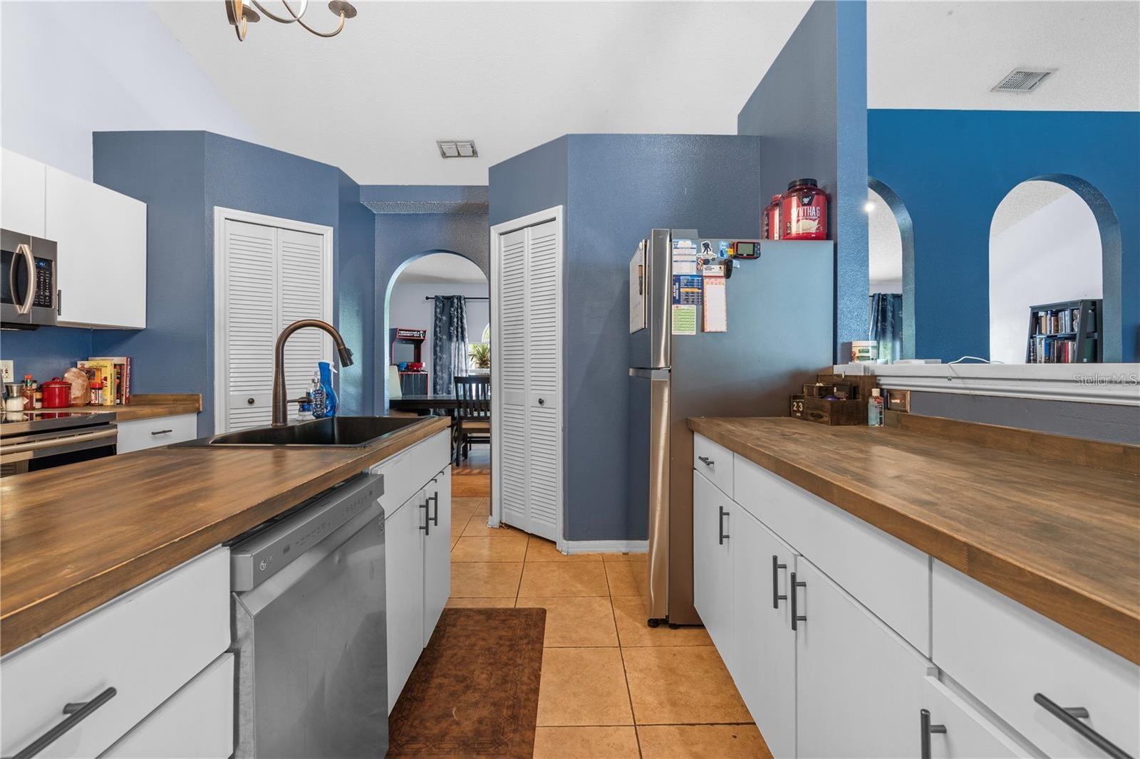 Image 12 of 41 For 57 Ryarbor Drive